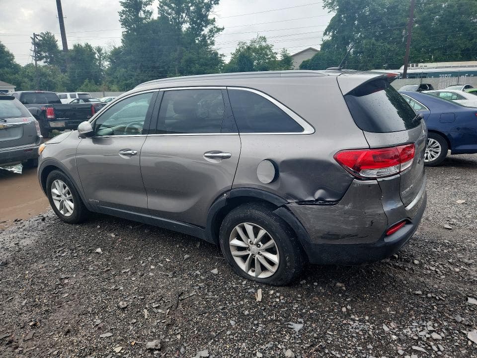2018 KIA SORENTO LX V6 2
