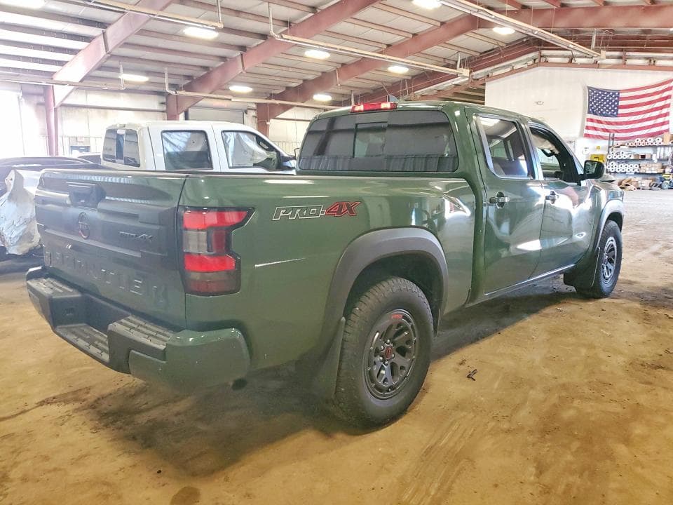 2025 NISSAN FRONTIER PRO-4X 3