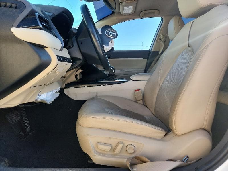 2020 TOYOTA CAMRY XLE 7