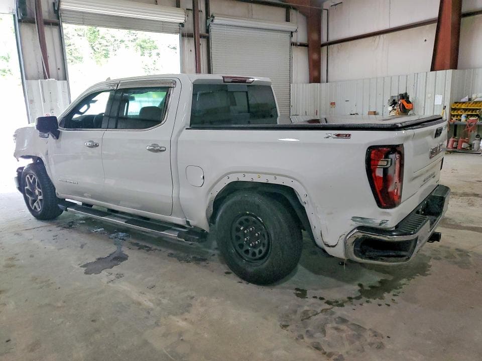 2026 GMC SIERRA K1500 SLT 2