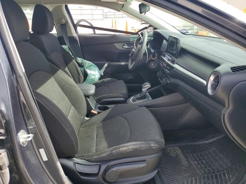 2019 KIA FORTE FE 7