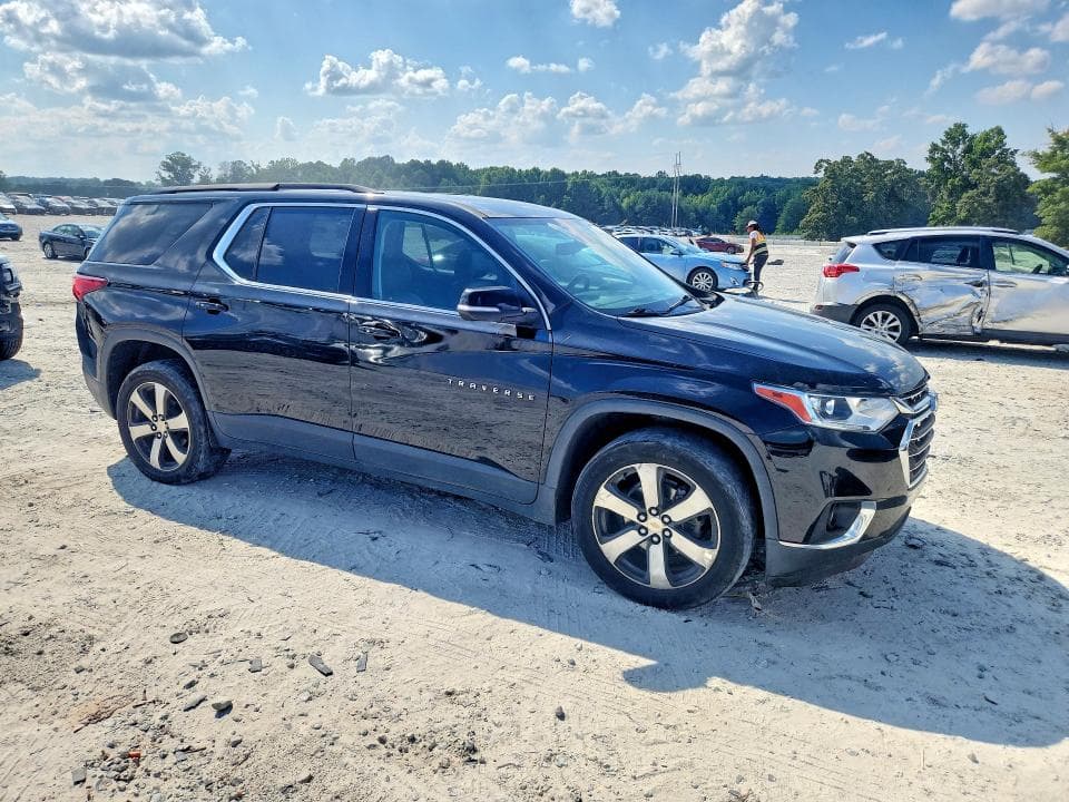 2021 CHEVROLET TRAVERSE LT LT 4