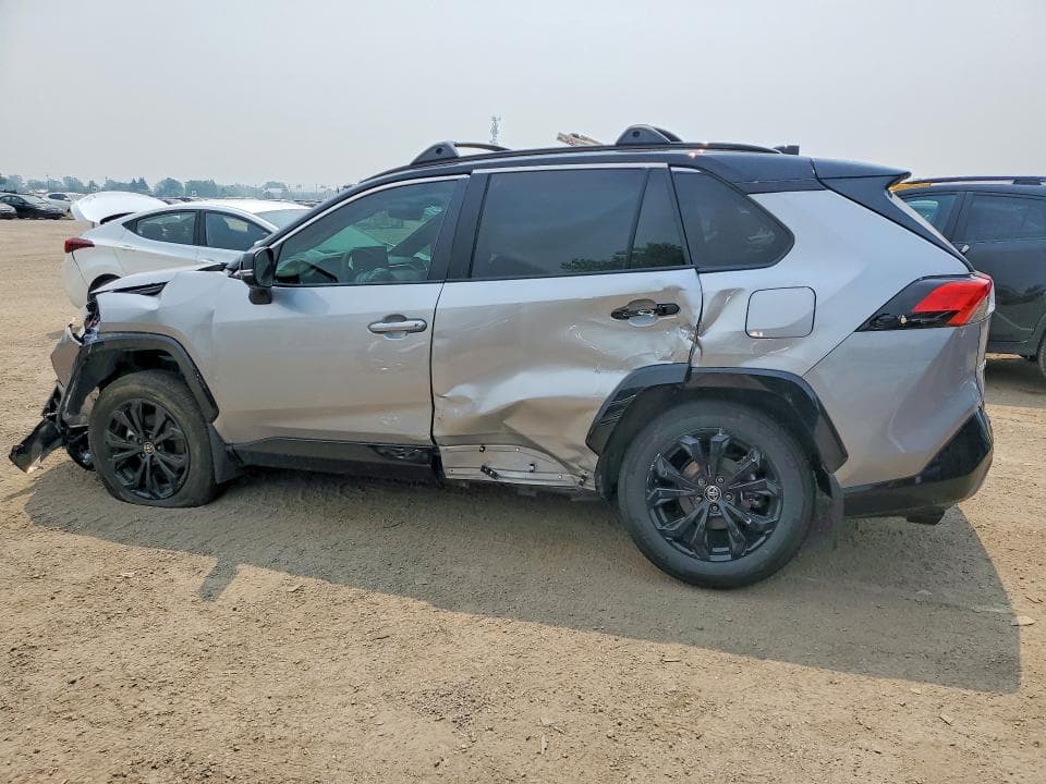 2025 TOYOTA RAV4 XSE 2