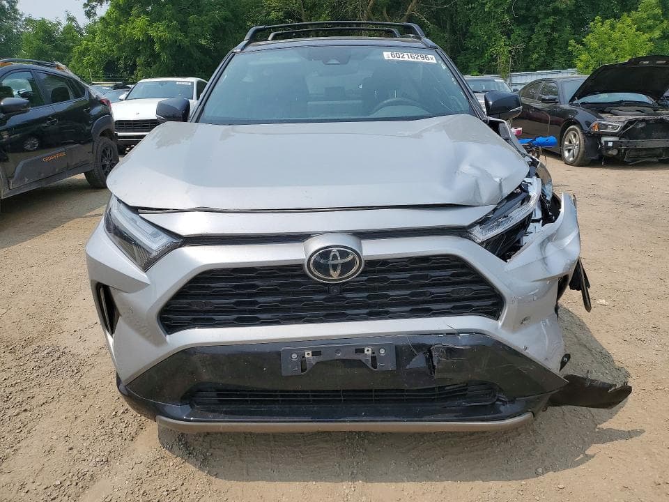 2025 TOYOTA RAV4 XSE 5