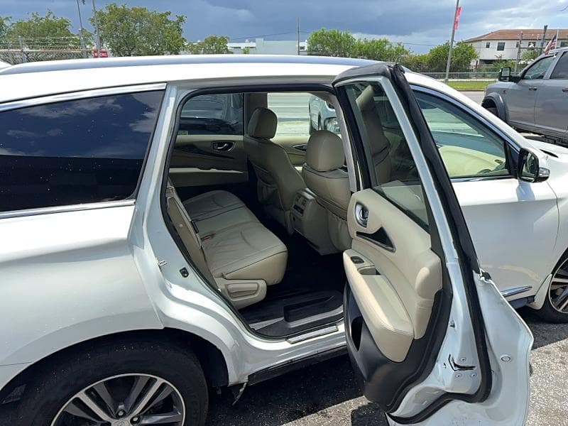 2019 INFINITI QX60 LUXE LUXE 7