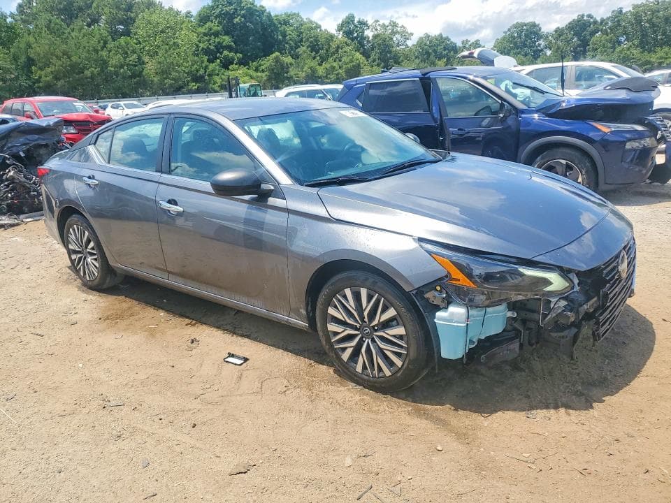2024 NISSAN ALTIMA SV 4