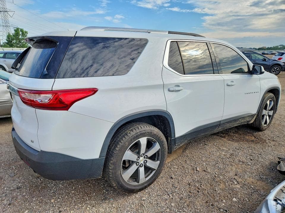 2018 CHEVROLET TRAVERSE LT LT 3