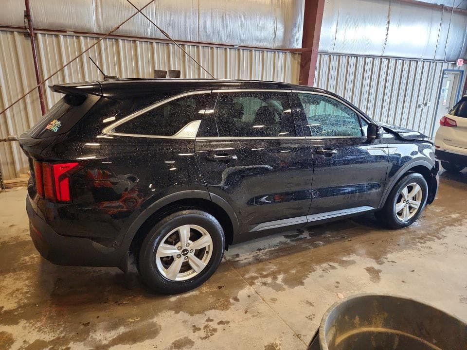 2023 KIA SORENTO LX 3