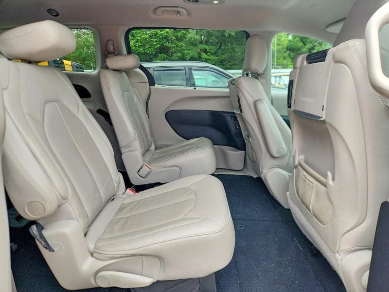 2021 CHRYSLER PACIFICA TOURING L 11