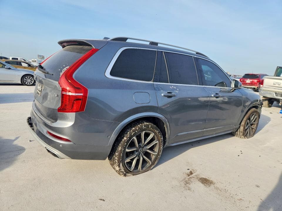 2018 VOLVO XC90 T6 3