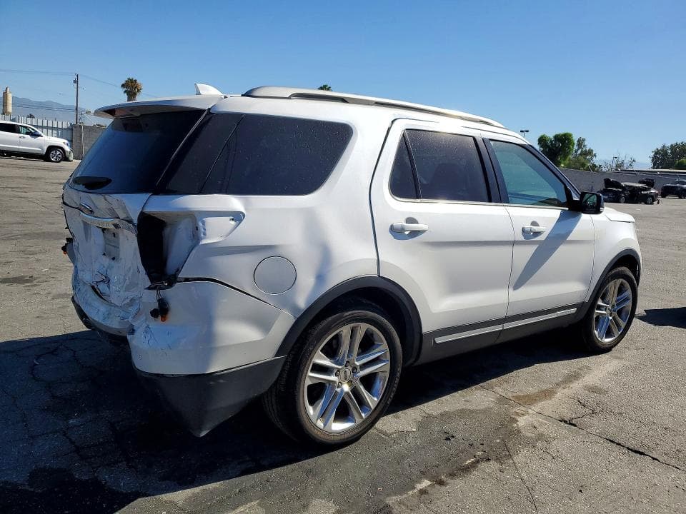 2017 FORD EXPLORER XLT 3