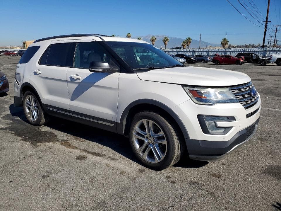 2017 FORD EXPLORER XLT 4