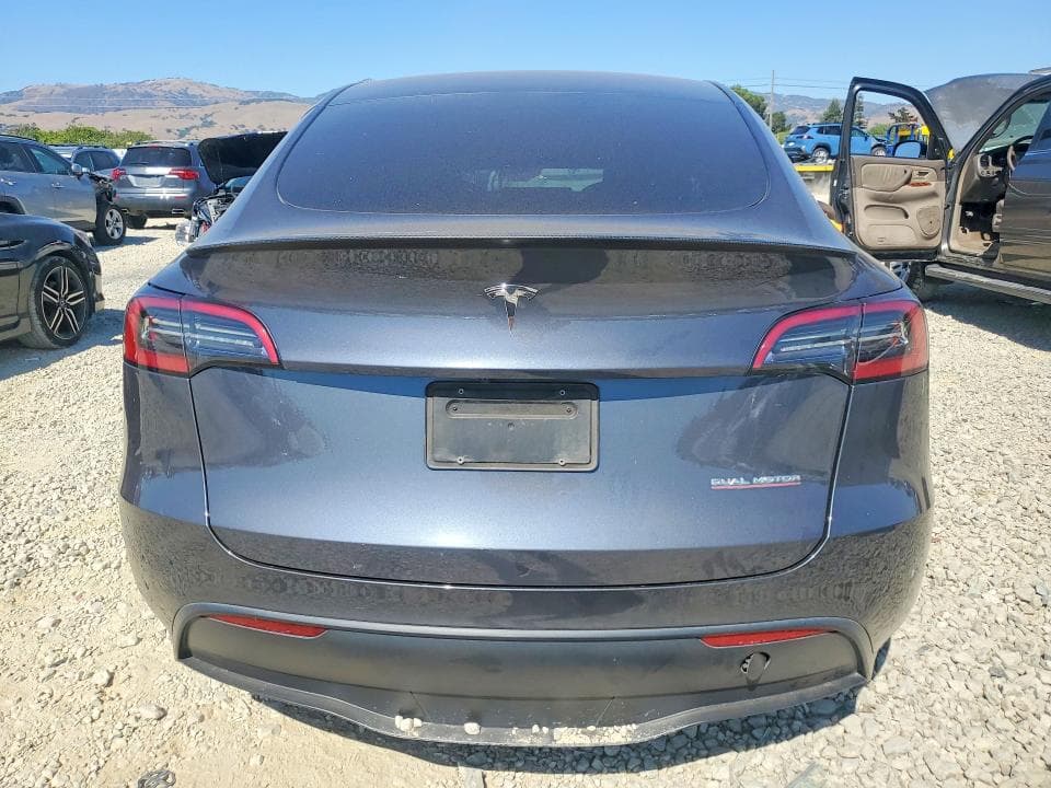 2023 TESLA MODEL Y 6