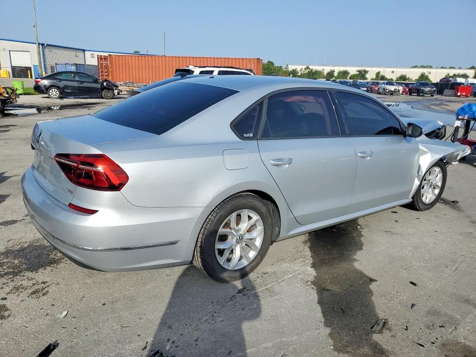 2018 VOLKSWAGEN PASSAT S S 3