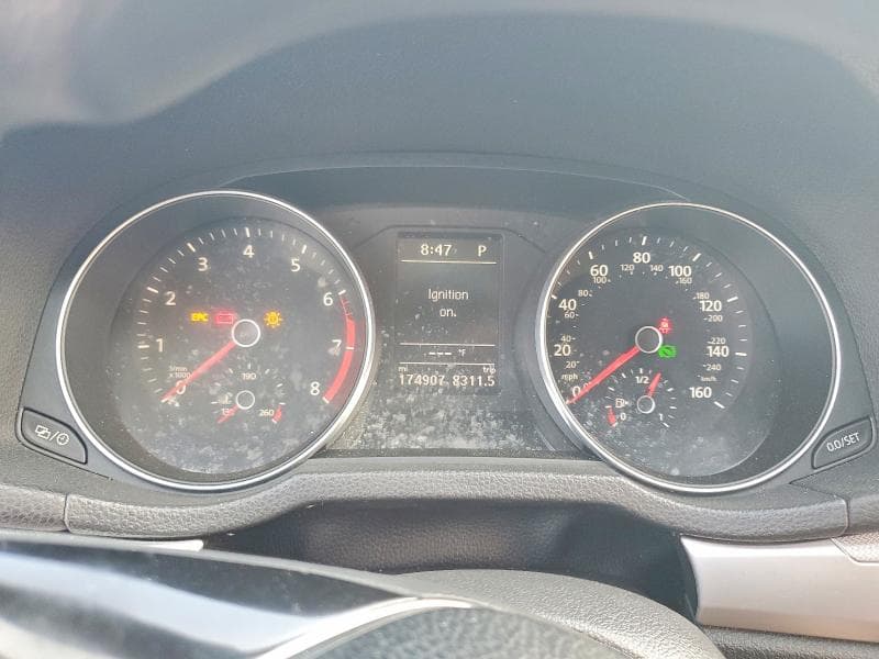 2018 VOLKSWAGEN PASSAT S S 9