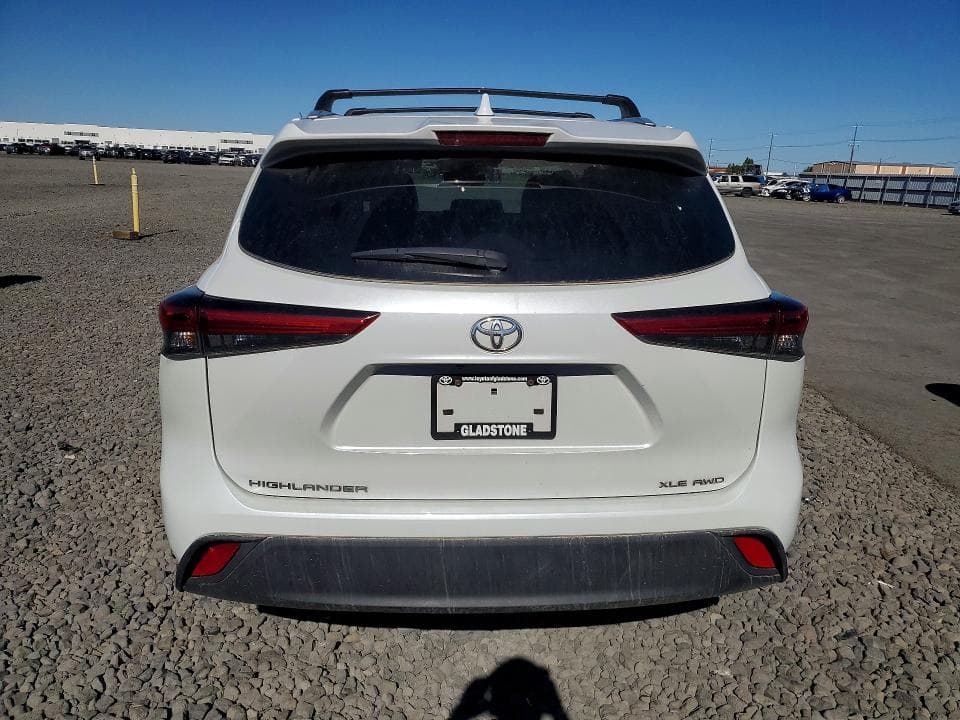 2022 TOYOTA HIGHLANDER XLE 6