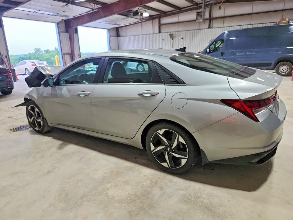 2022 HYUNDAI ELANTRA SEL 2