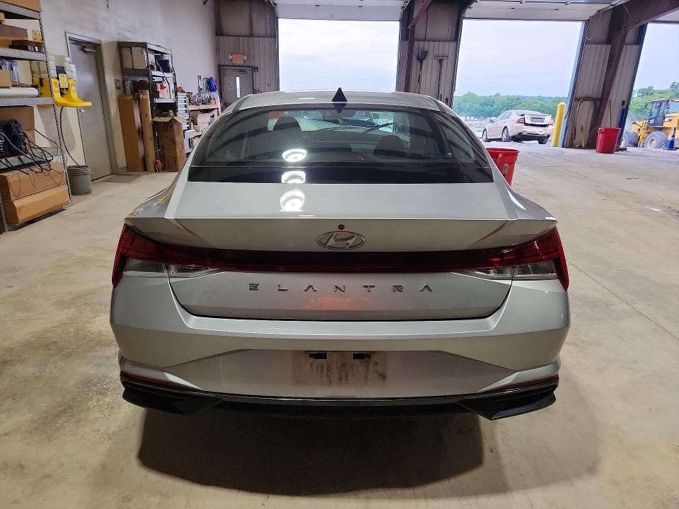2022 HYUNDAI ELANTRA SEL 6