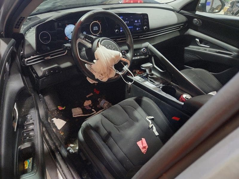 2022 HYUNDAI ELANTRA SEL 8