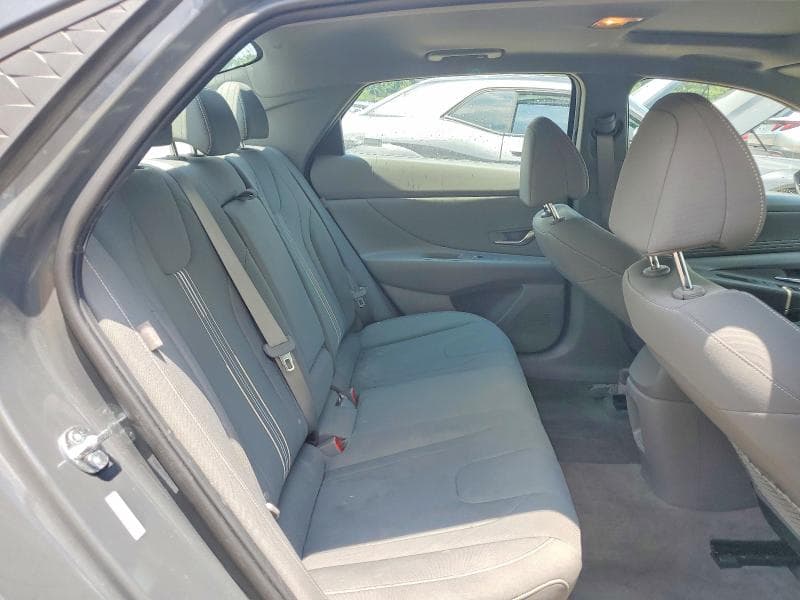 2025 HYUNDAI ELANTRA SEL 10
