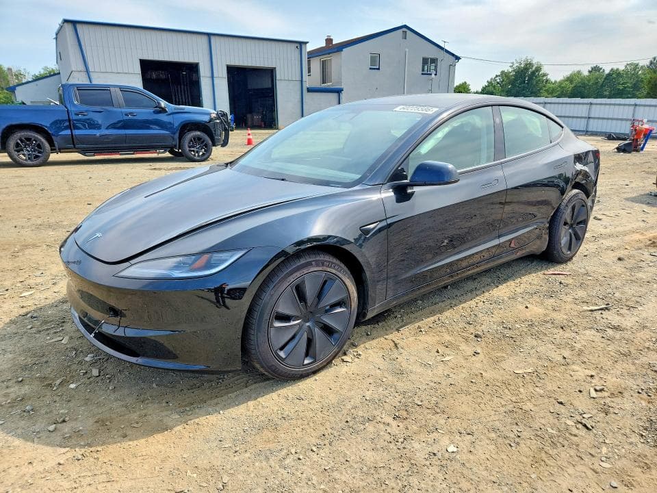 2025 TESLA MODEL 3 1