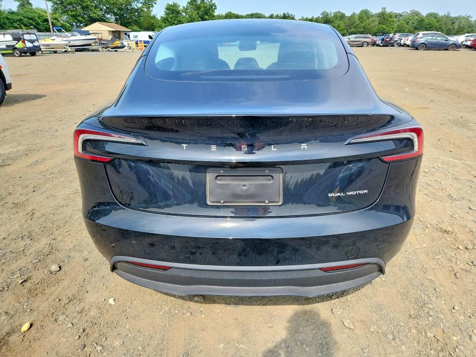 2025 TESLA MODEL 3 6