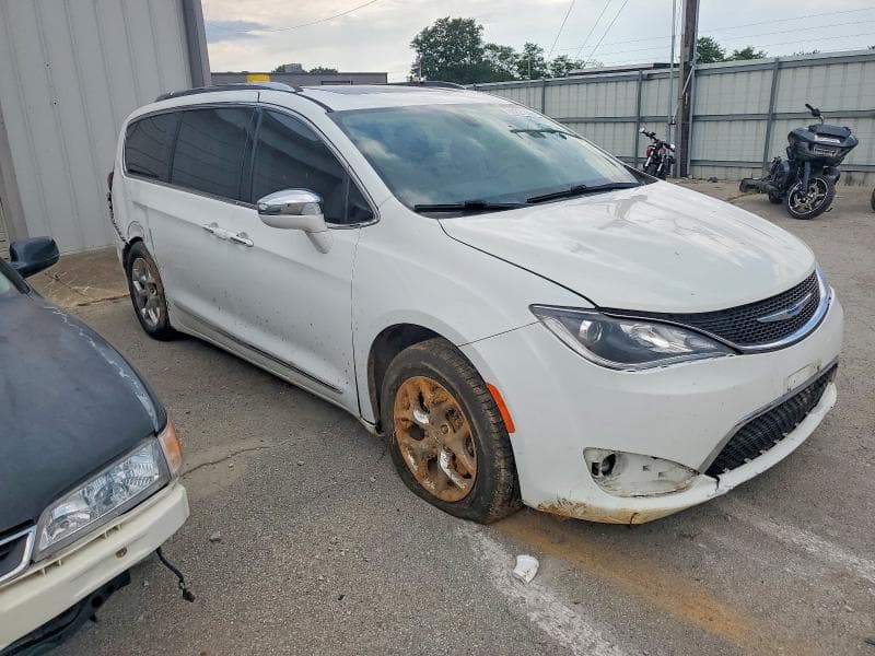 2018 CHRYSLER PACIFICA LIMITED - 1