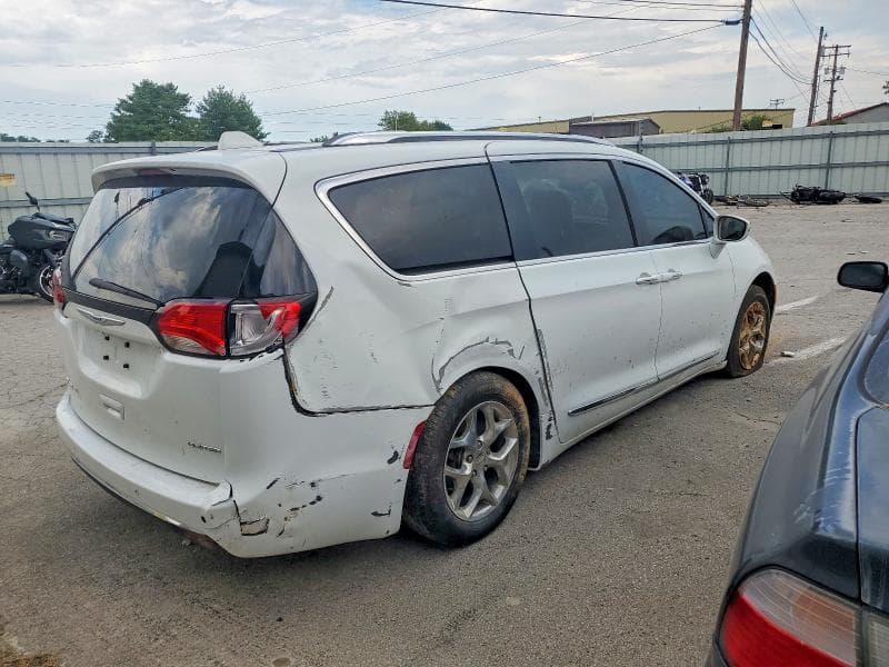 2018 CHRYSLER PACIFICA LIMITED 4