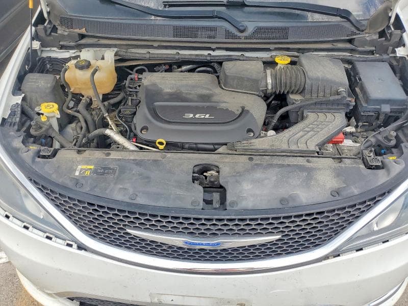 2018 CHRYSLER PACIFICA LIMITED 6