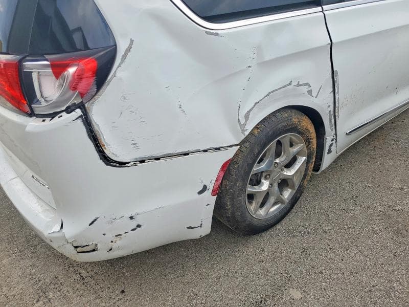 2018 CHRYSLER PACIFICA LIMITED 8