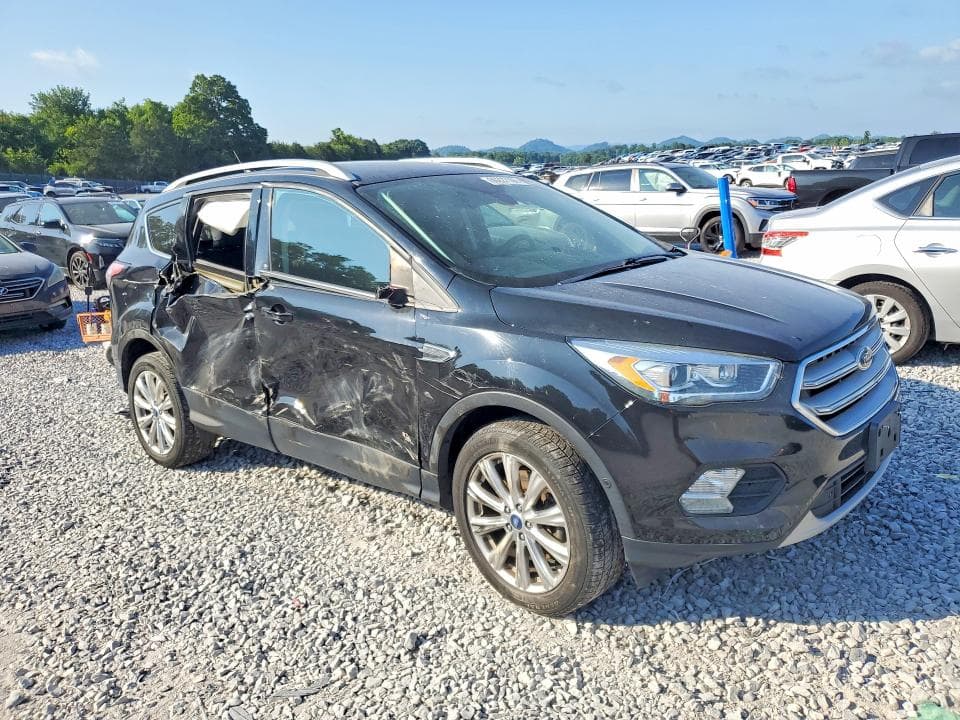 2018 FORD ESCAPE TITANIUM 4
