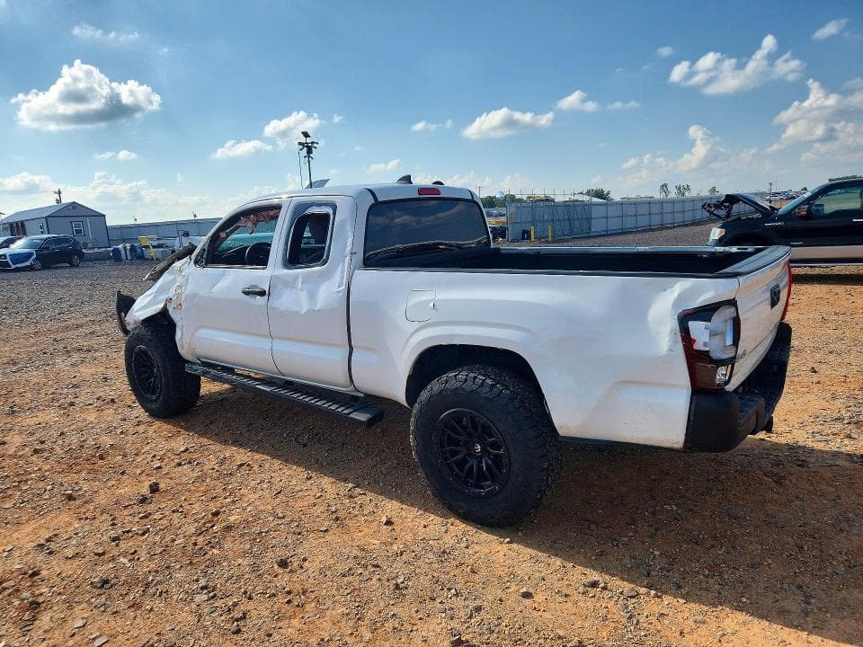 2018 TOYOTA TACOMA SR SR 2