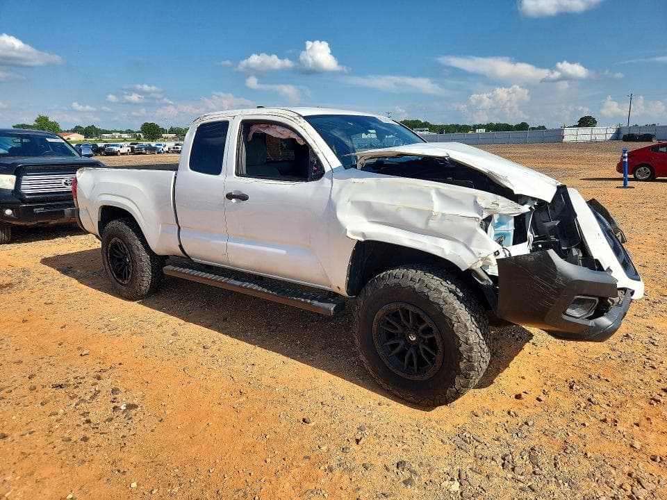 2018 TOYOTA TACOMA SR SR 4