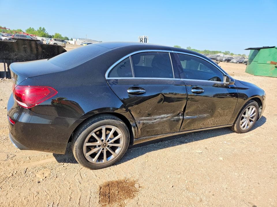 2019 MERCEDES-BENZ A 220 4MATIC 3