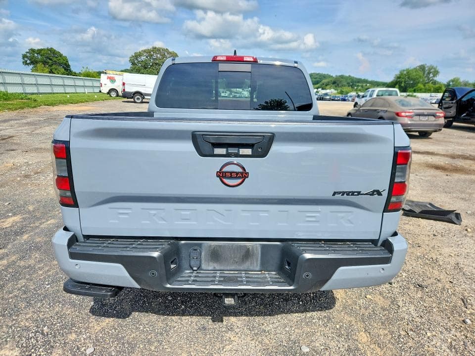 2024 NISSAN FRONTIER PRO-4X 6