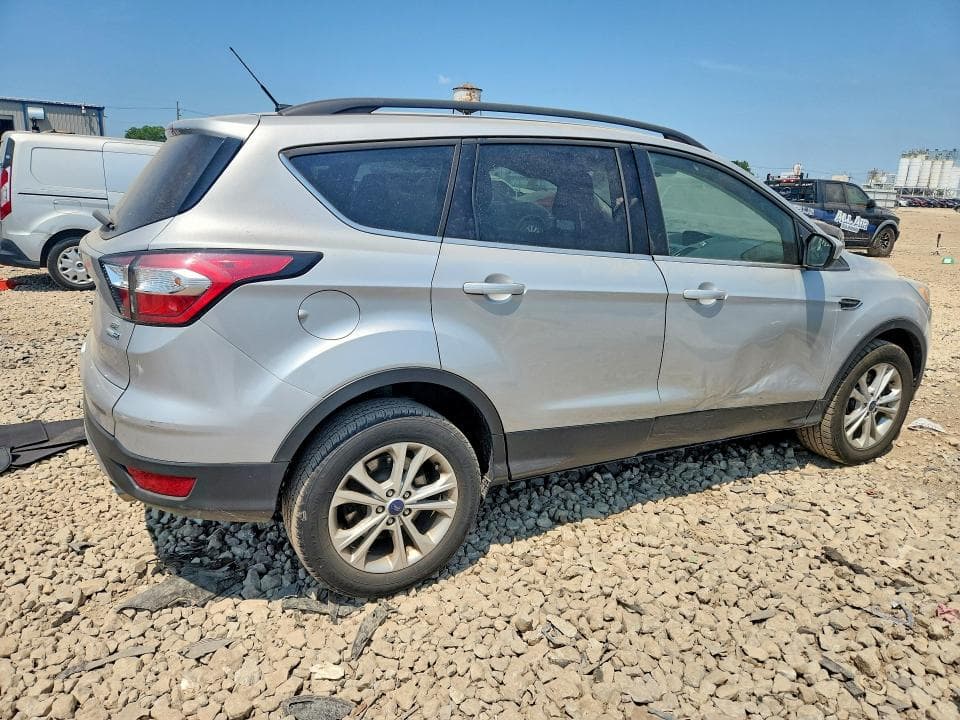 2018 FORD ESCAPE SE 3