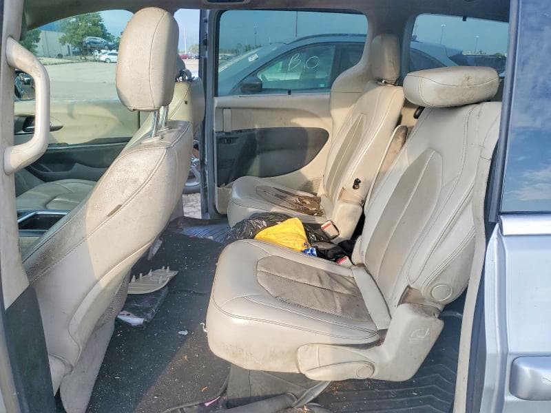 2021 CHRYSLER PACIFICA TOURING L 11