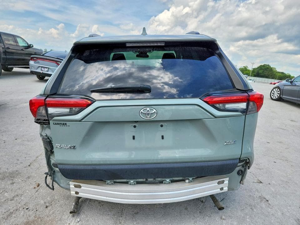 2023 TOYOTA RAV4 XLE 6