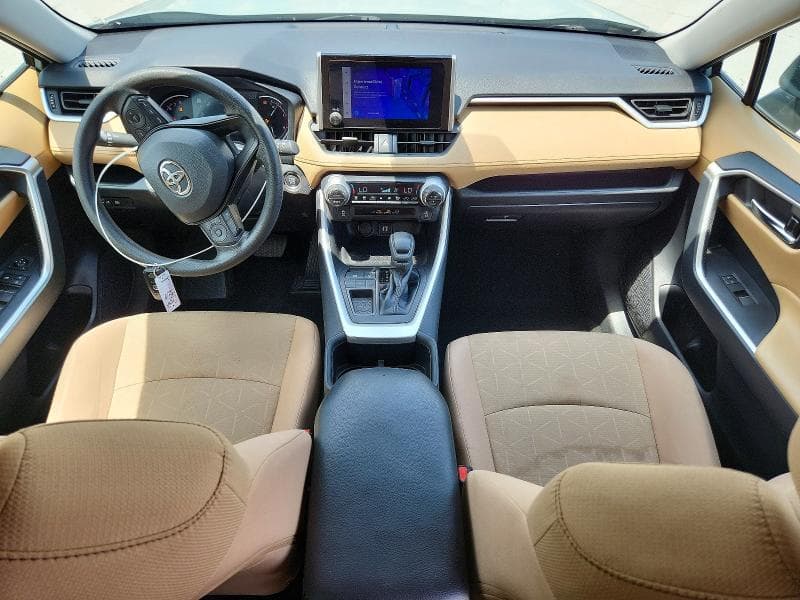 2023 TOYOTA RAV4 XLE 8
