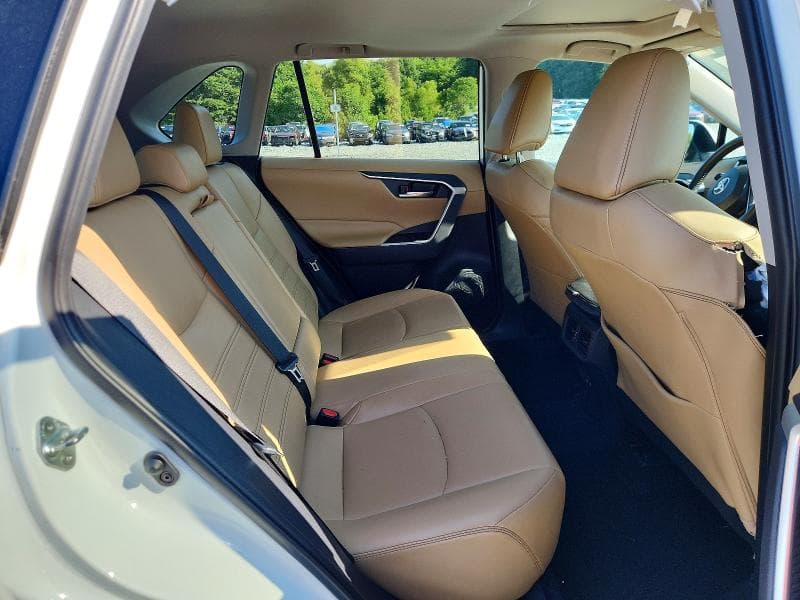 2020 TOYOTA RAV4 XLE PREMIUM 11