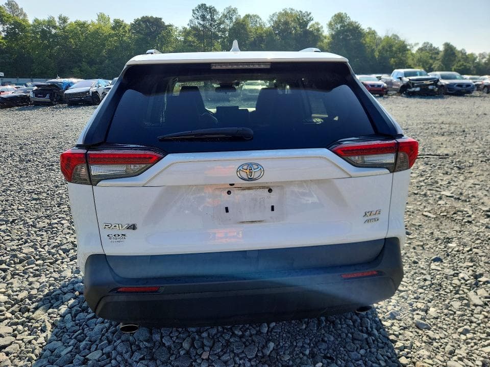 2020 TOYOTA RAV4 XLE PREMIUM 6