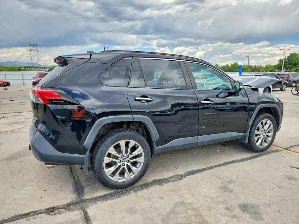 2019 TOYOTA RAV4 LIMITED 3
