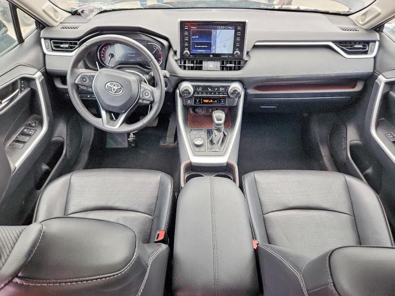 2019 TOYOTA RAV4 LIMITED 8