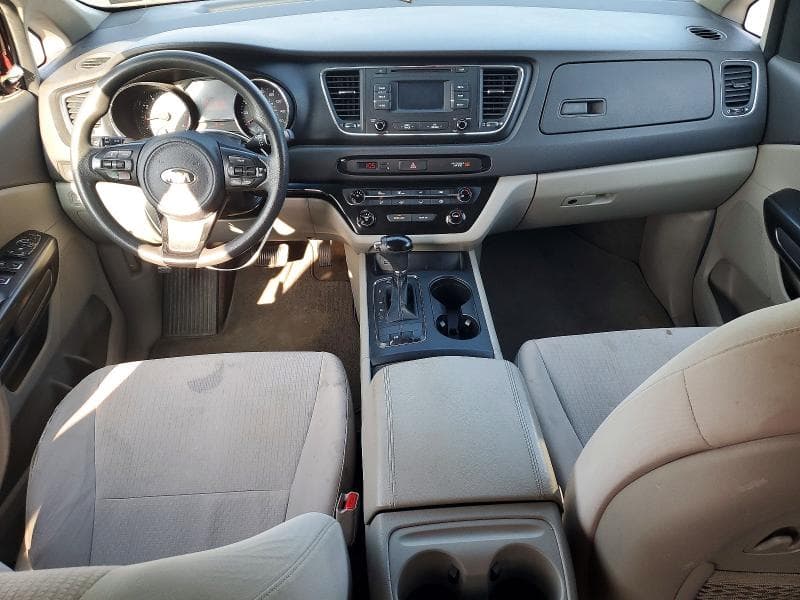 2017 KIA SEDONA LX 8