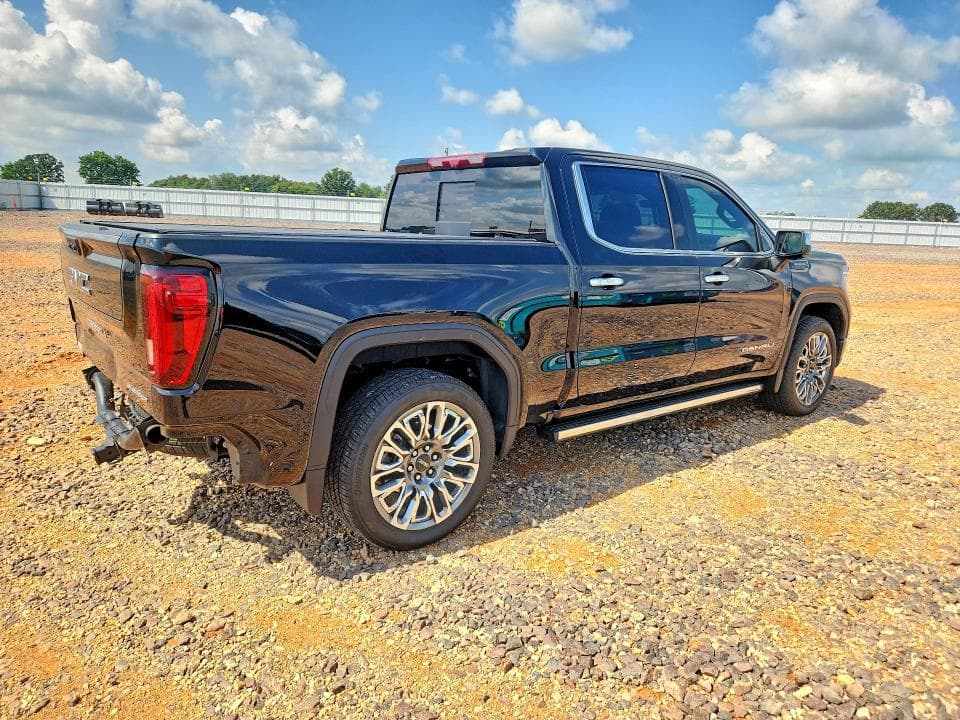 2025 GMC SIERRA K1500 DENALI ULTIMATE 3