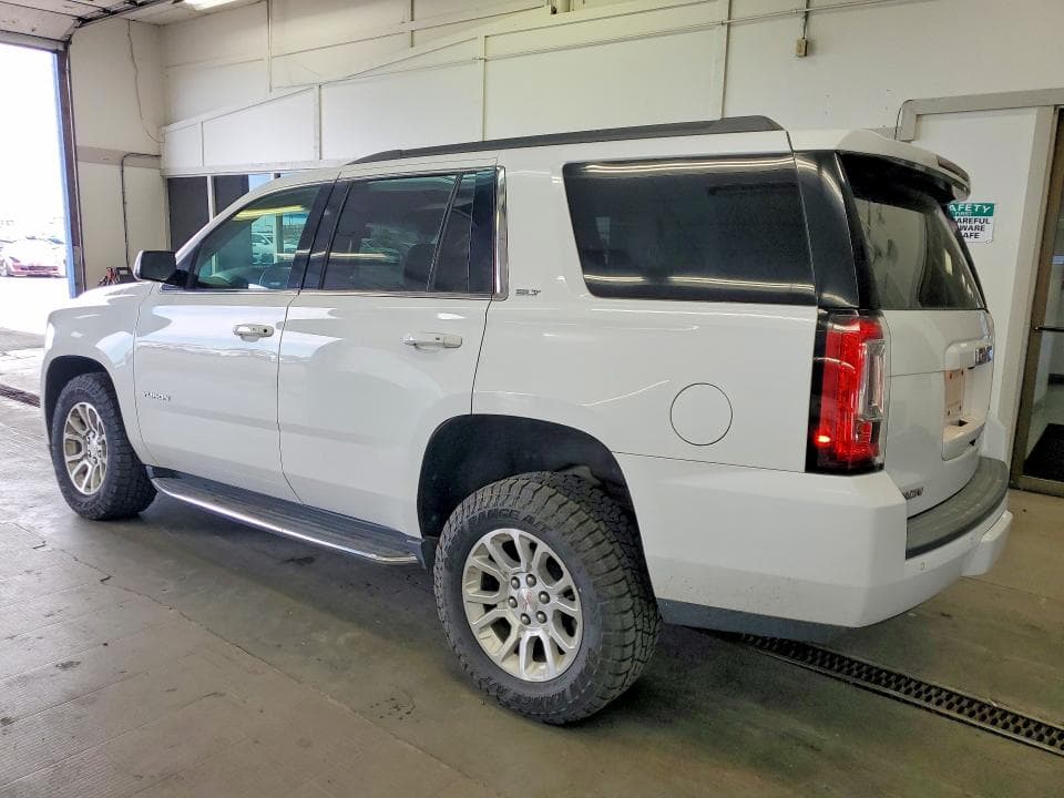 2017 GMC YUKON SLT 2