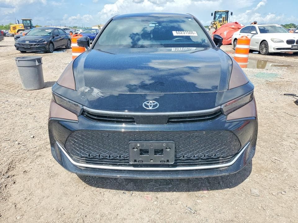 2023 TOYOTA CROWN PLATINUM 5