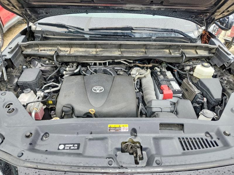 2022 TOYOTA HIGHLANDER L 12