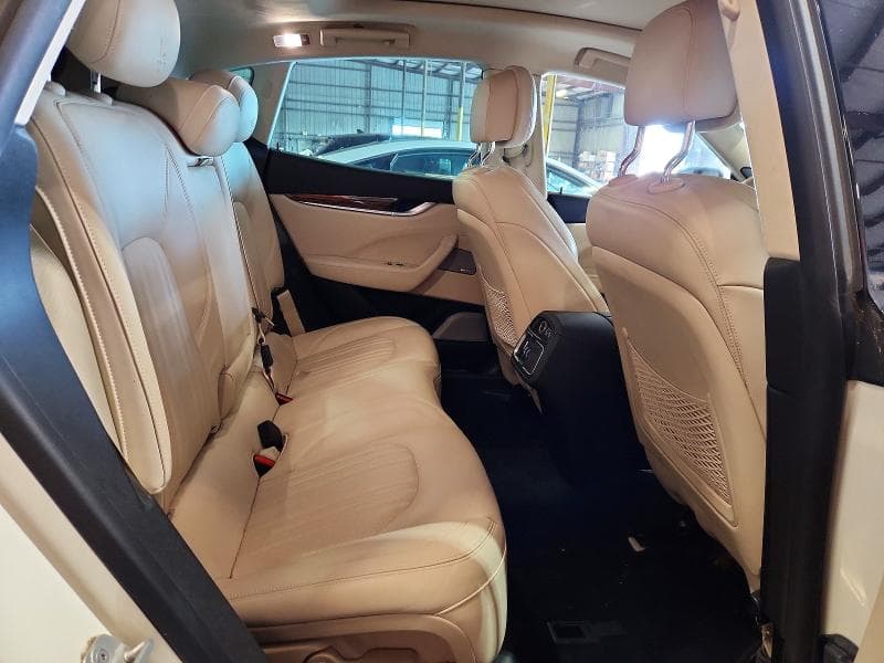 2018 MASERATI LEVANTE S LUXURY 11