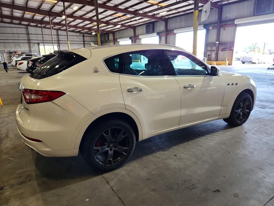 2018 MASERATI LEVANTE S LUXURY 3